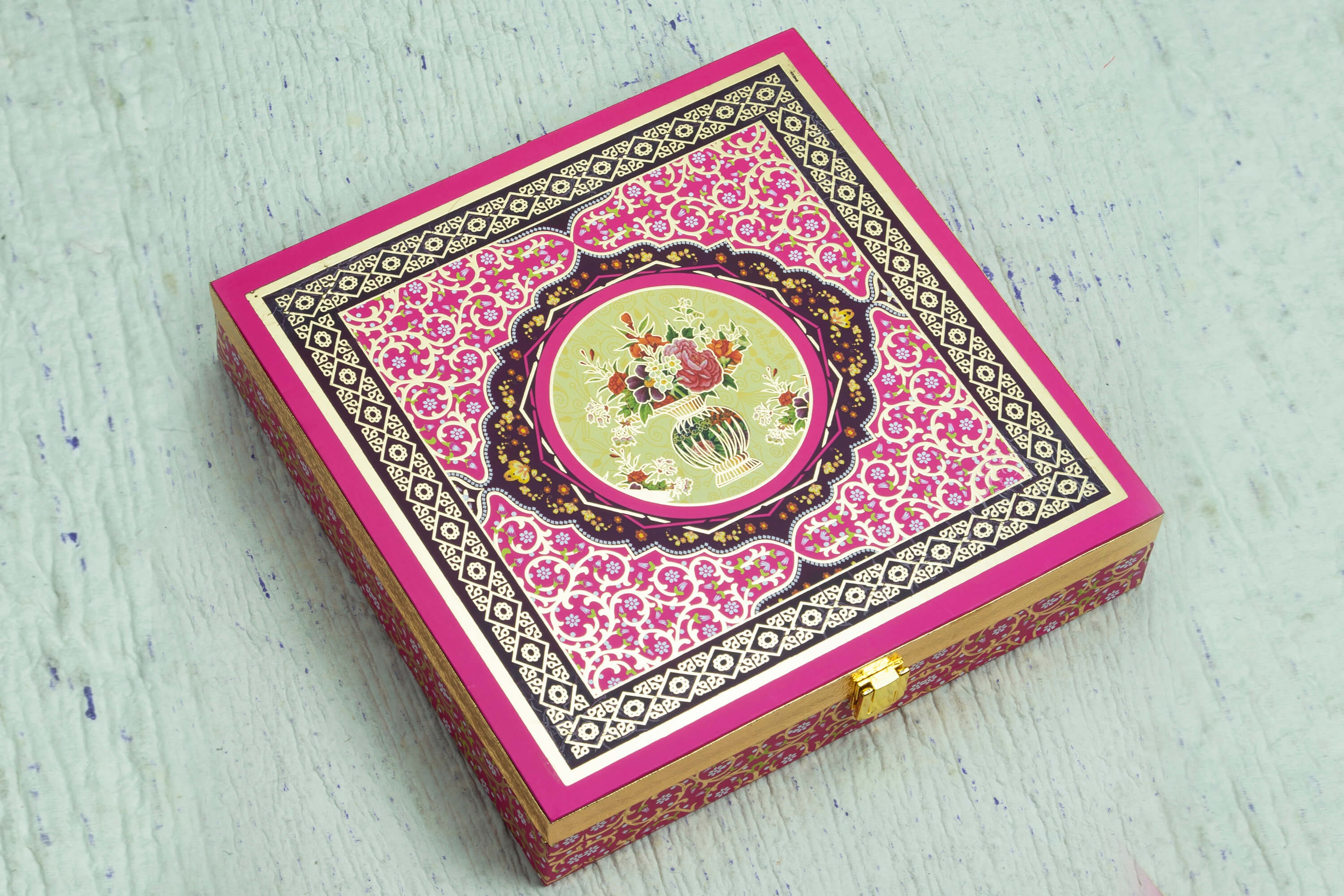 Diwali Corporate Gifts for Employees, Office Staff - FNP AE
